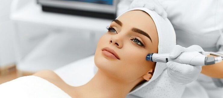 perform the procedure of material skin rejuvenation